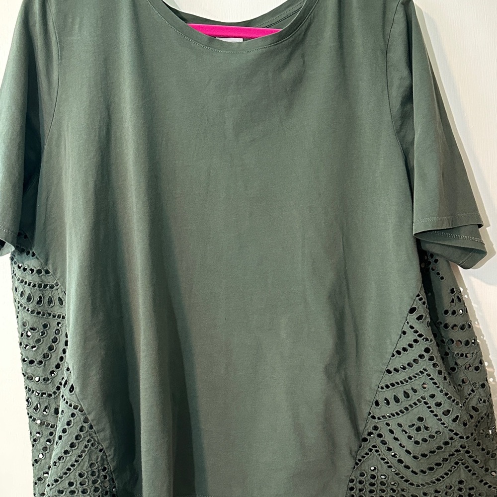 Chicos green top with lace embellishments